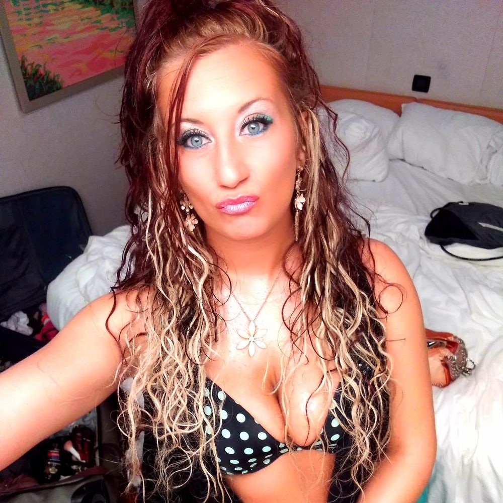 Meet your Posher, Desiree
